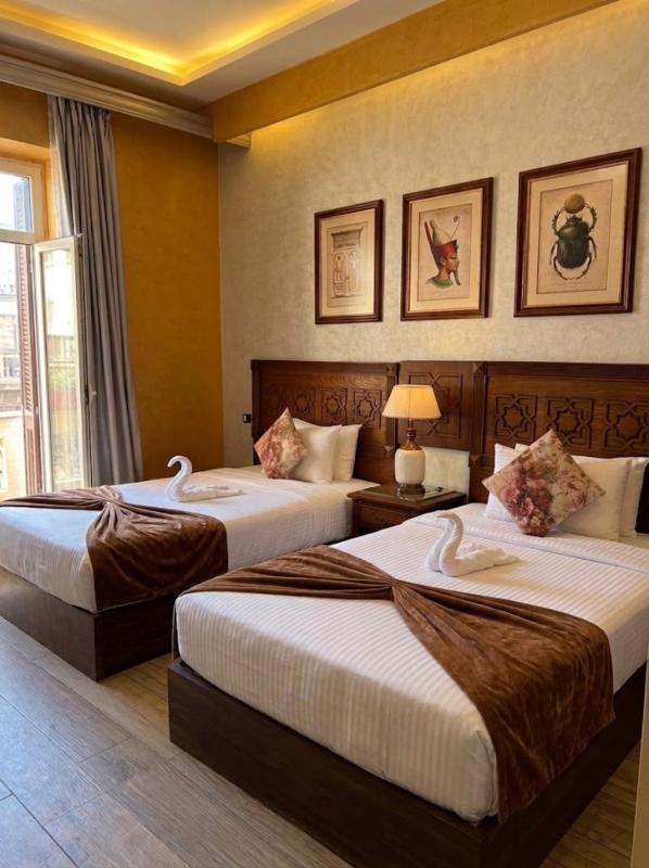 The location Hotel - image 2