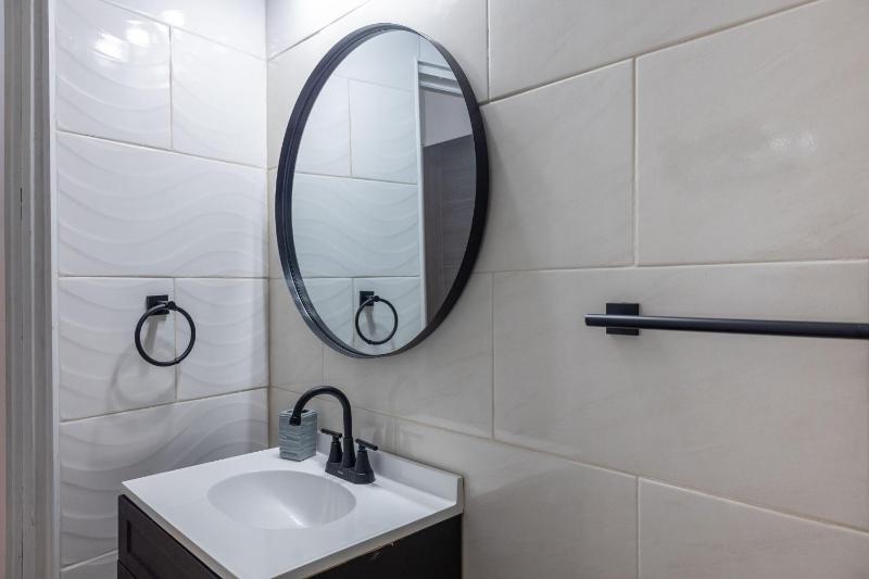 Seaview Apartment - image 3