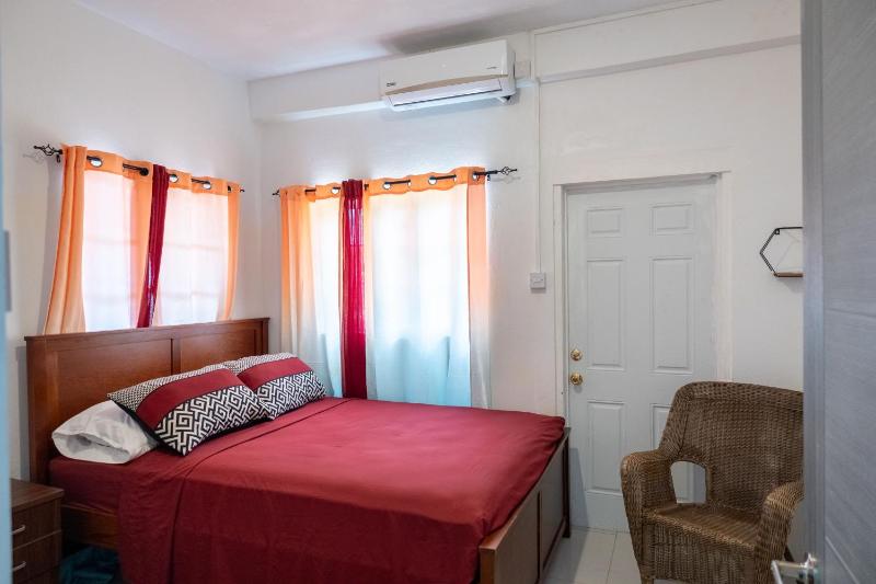 Seaview Apartment - image 5