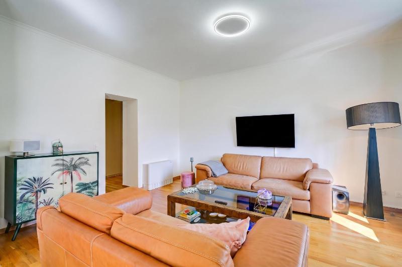Casa Berna - Balcony Apt with Mountain Views - Happy Rentals - image 28