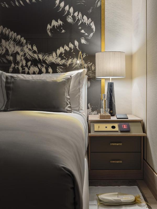 Double Room image 4
