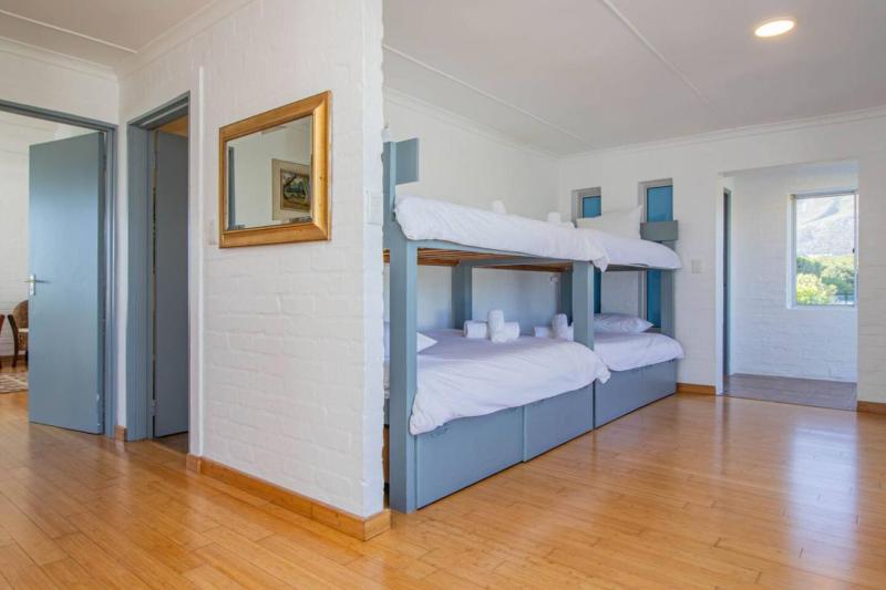 Elaine's Onrus Ocean View Pet Friendly - image 9