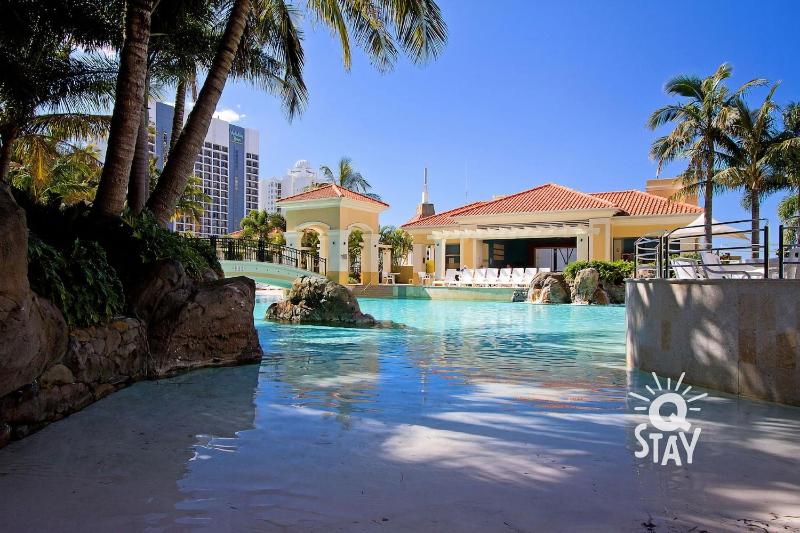 Chevron Renaissance 3 Bedroom Superior Ocean View apartment - image 11