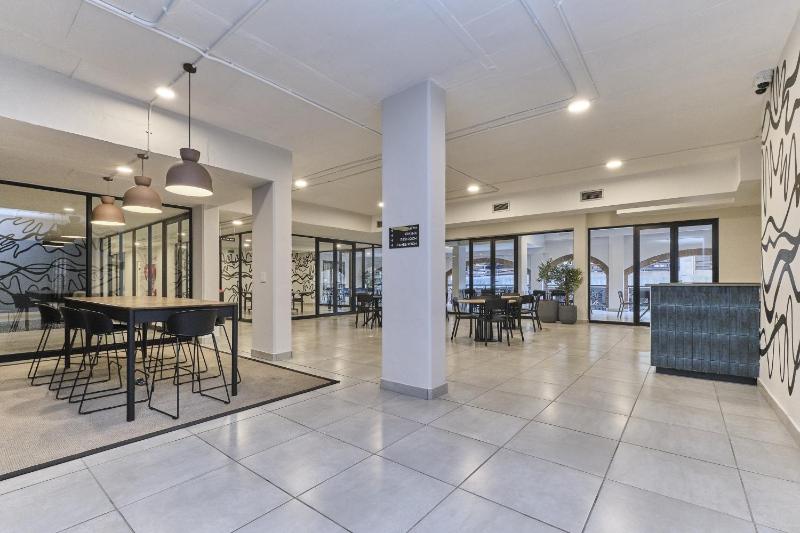 Luxury Living In Circa Illovo By Ctha - image 14