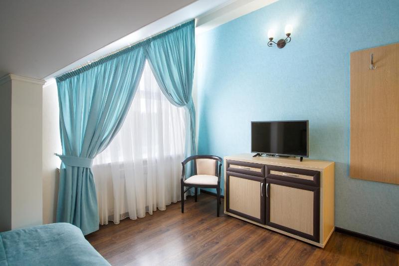 Double Room with Garden View image 2
