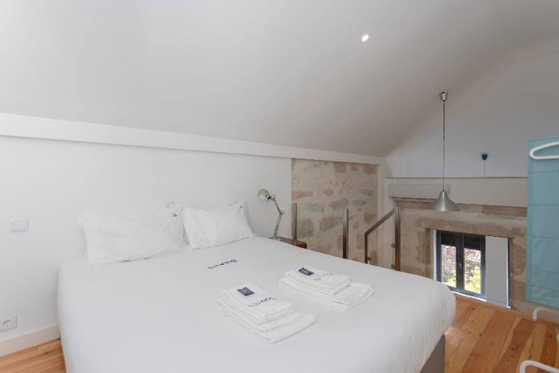 Liiiving in Porto - Design Loft Marquês - image 8