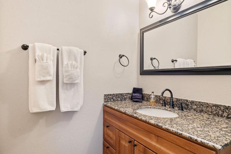 Pet-Friendly Casita with Pool & Spa - image 45