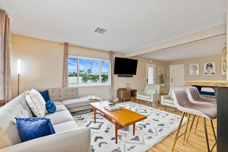 Pet-Friendly Casita with Pool & Spa - image 6