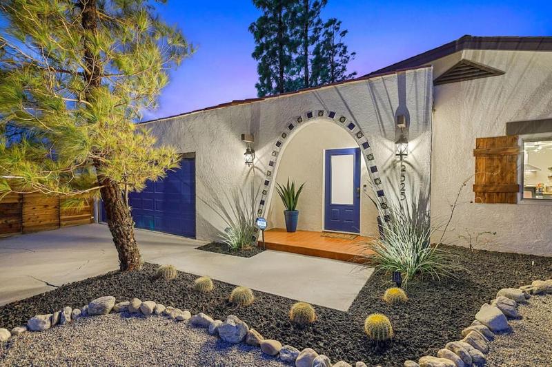 Pet-Friendly Casita with Pool & Spa - image 9