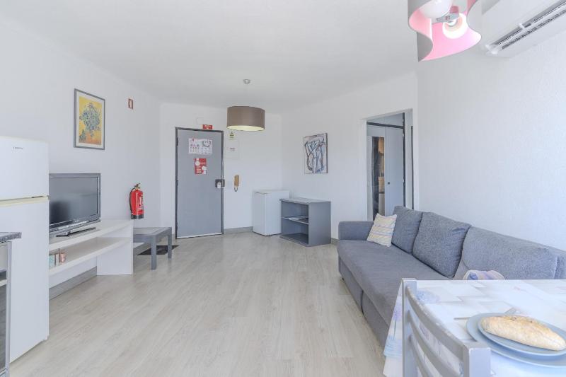 #415 Charming Apartment Albufeira - image 10