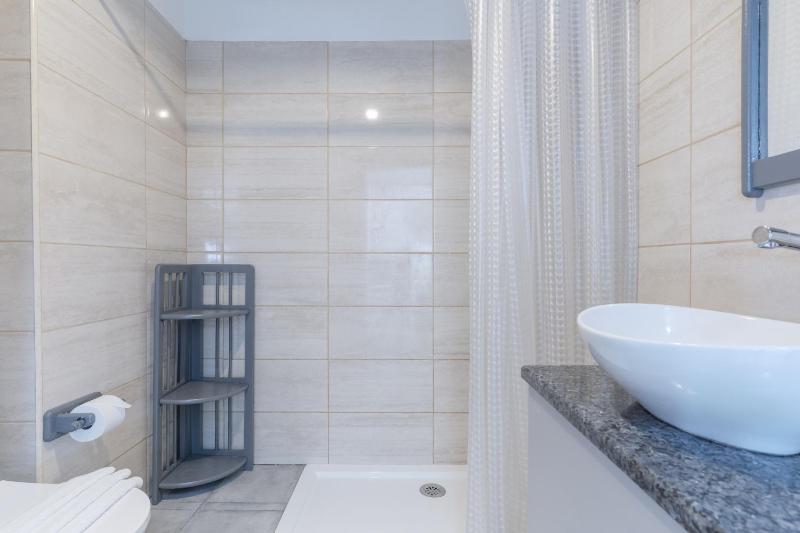 #415 Charming Apartment Albufeira - image 8