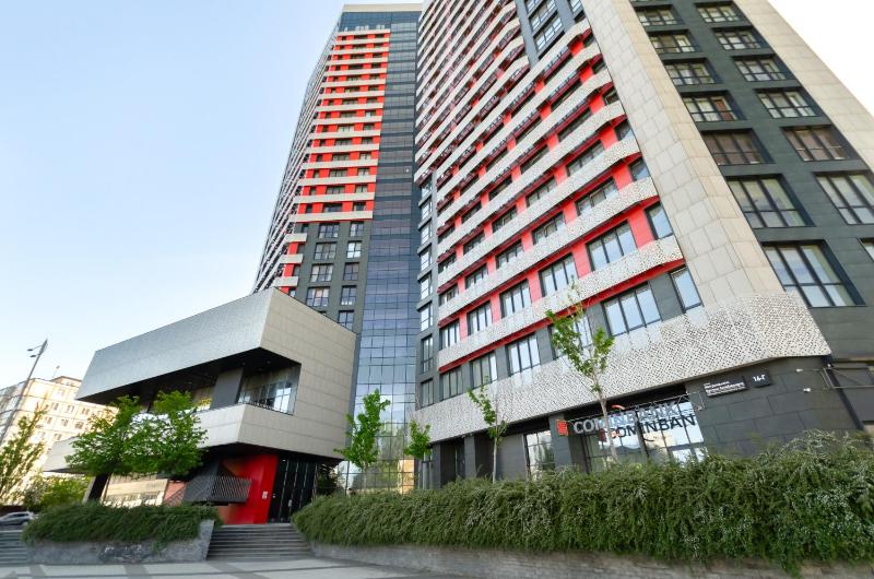 19-96 Kvartet Vasyl Lypkivskyi 16v Kyiv railway station metro nearby stunning city view Petrovdom Apartment - image 11