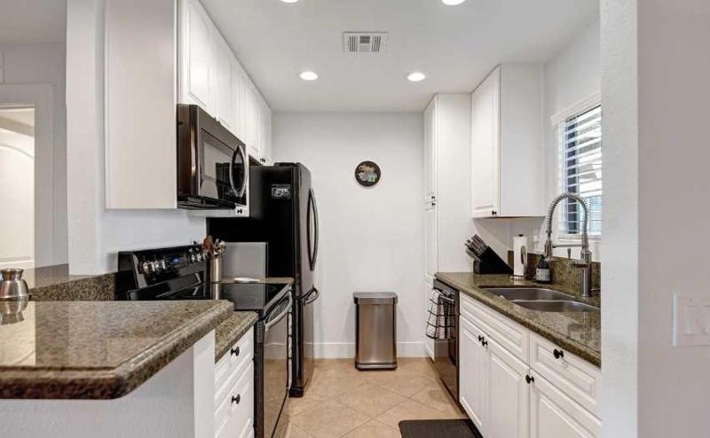 Serene Oasis Condo in Palm Springs - image 19