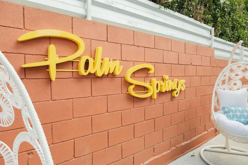 Mod Retreat in Vibrant Palm Springs - image 32