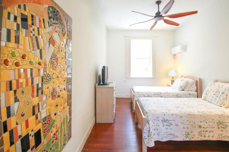 Charming Historical Villa with Private Pool Close to Beach - Rosedale - image 9