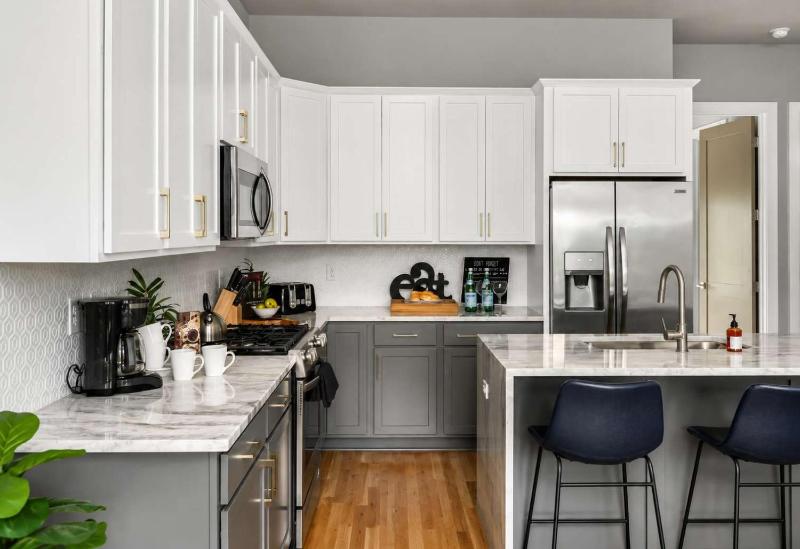 Luxury Nashville Rooftop Retreat Sleeps 12 - image 15