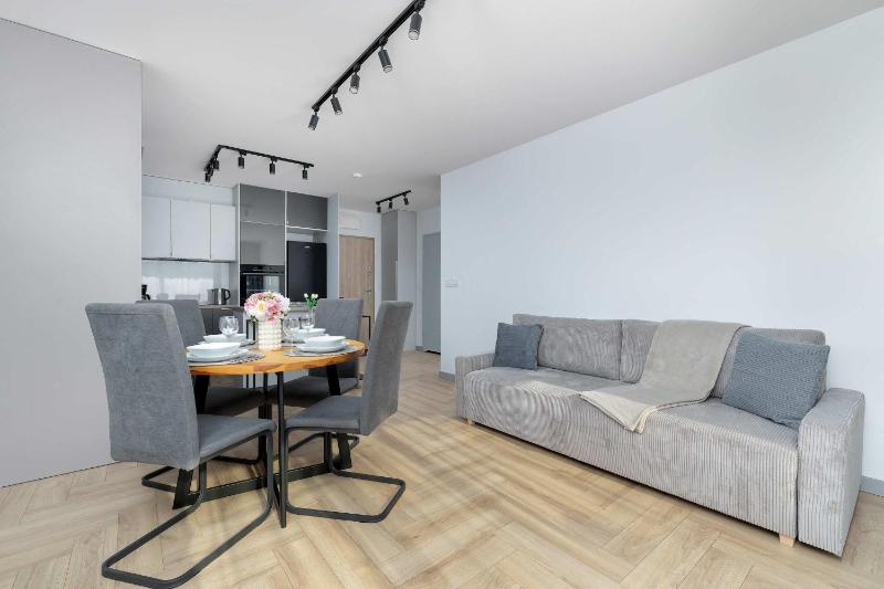 Exceptional Apartments with Parking by Noclegi Renters - image 27