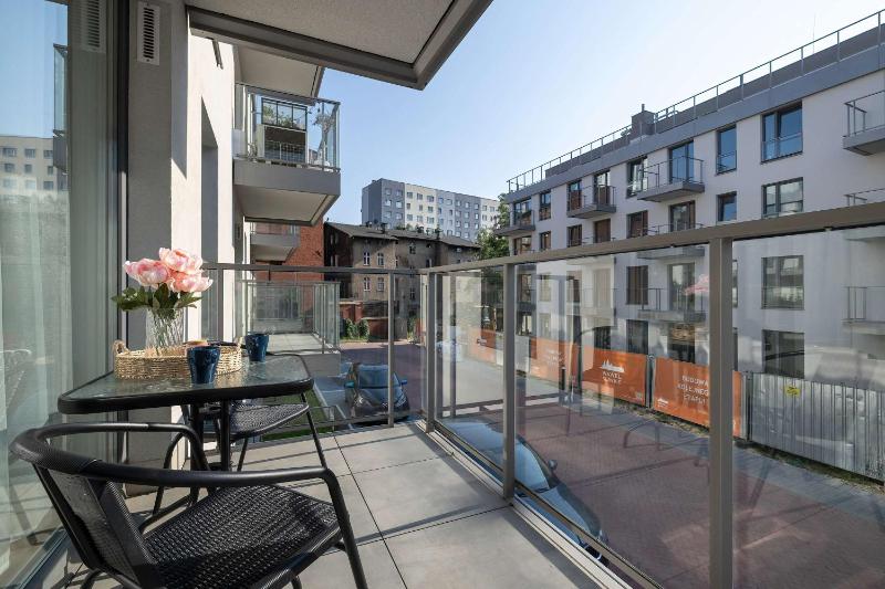 Exceptional Apartments with Parking by Noclegi Renters - image 31
