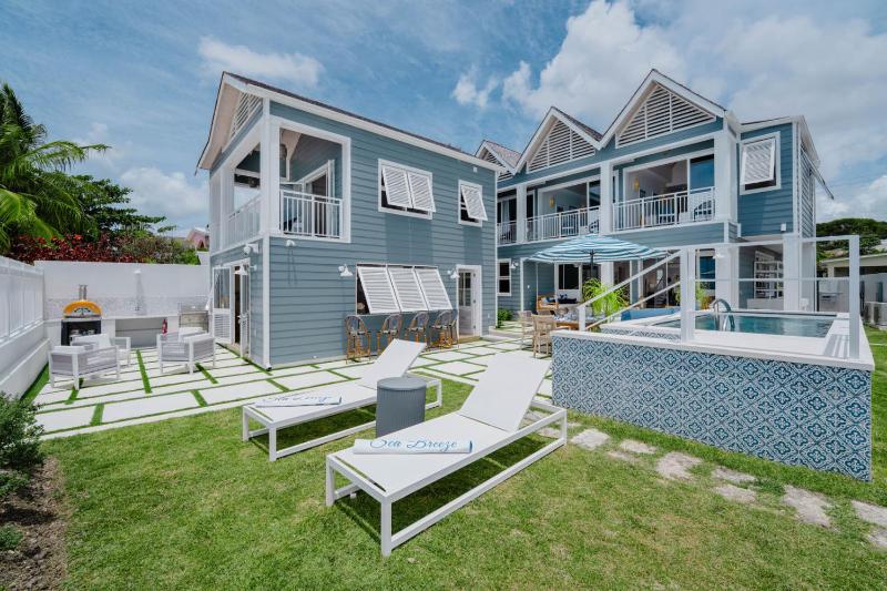 Beachfront Villa with Plunge Pool - Sea Breeze Beach Villa - image 16
