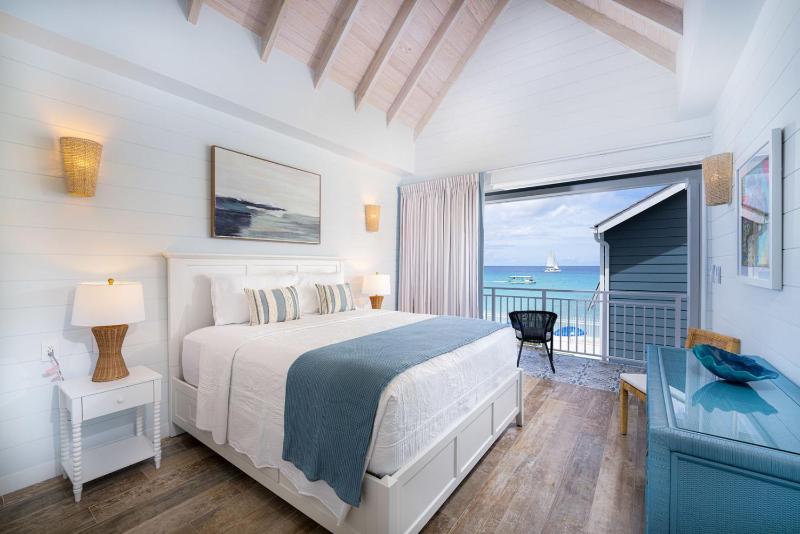 Beachfront Villa with Plunge Pool - Sea Breeze House 4 bed - image 16