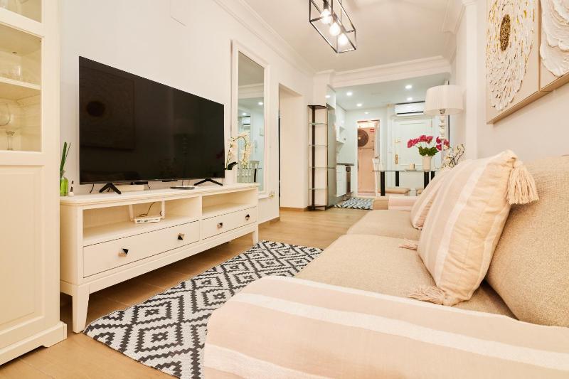 155 Cozy Apartment Alicante-Holiday - image 2