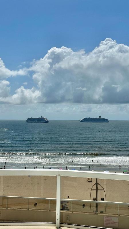 Frente Mar com Churrasqueira 03 Dorm. - image 13
