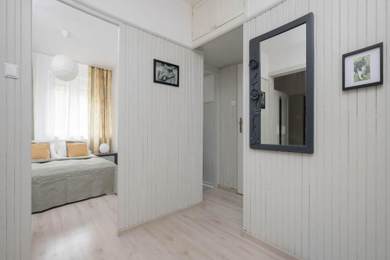Family Apartment with a Balcony Near the Underground Ursynow - image 8