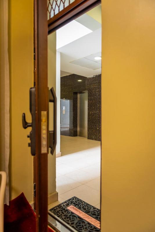 Soft touch studio apartment - image 11