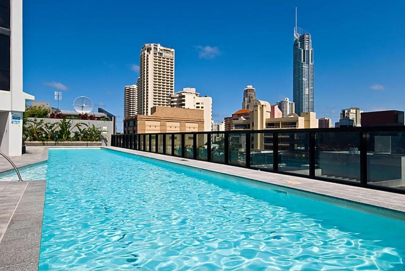 Circle on Cavill 4 Bedroom Executive Sub Penthouse - image 11