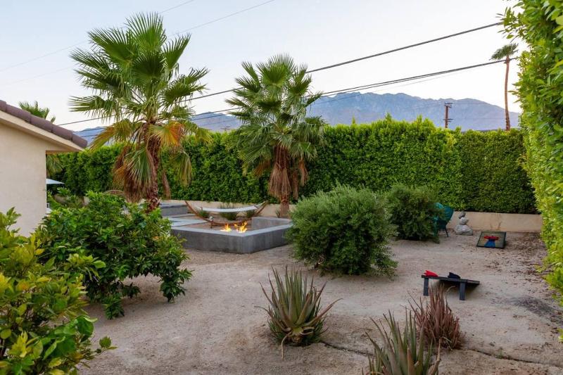 Palm Springs Luxury Pool Hot Tub & Downtown Access - image 38