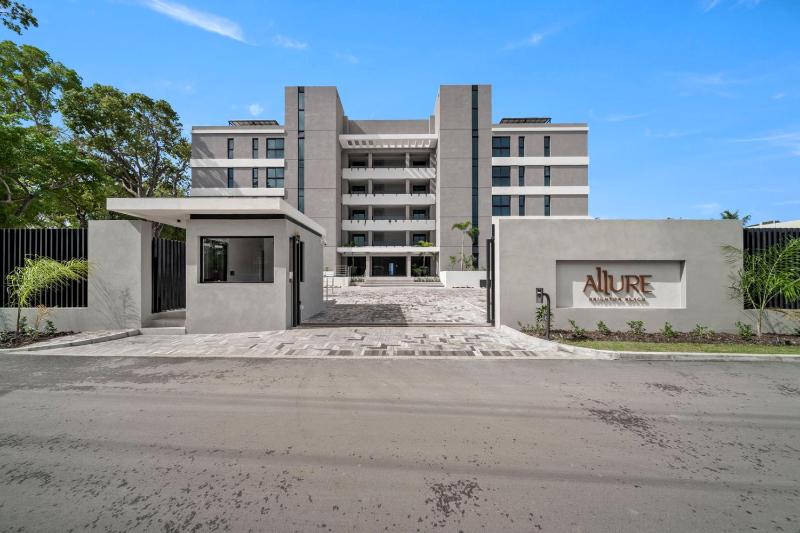 Luxury Romantic Beachfront Condo - Allure 102 - image 16