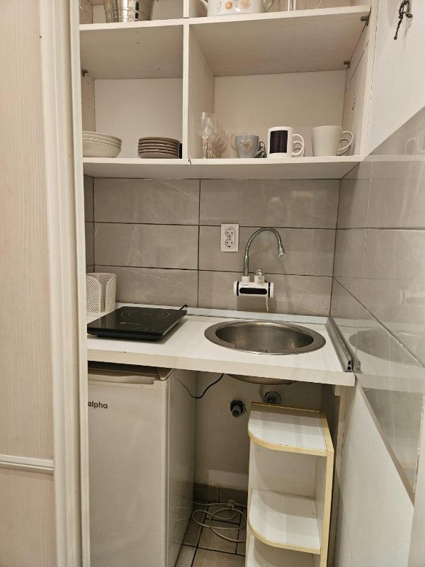 Hidden Oasis Apartment - image 4