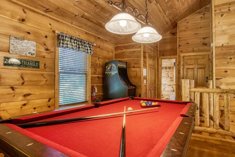 Whisper Ridge - Game Room Hot Tub - image 34