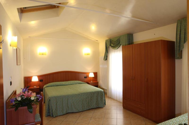 Double or Twin Room image 3