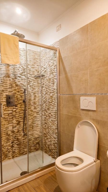 Real Rooms - image 10