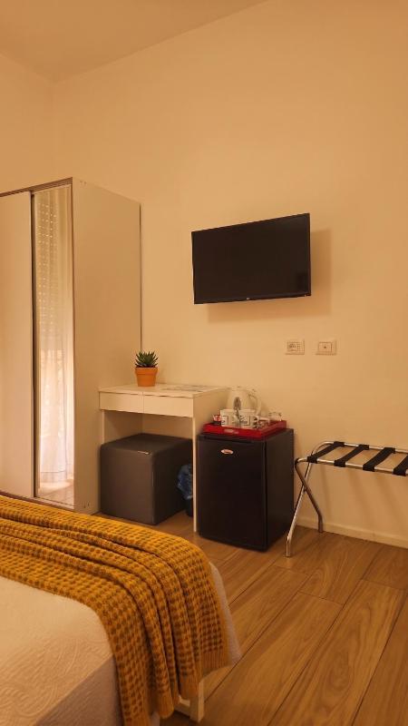 Real Rooms - image 22