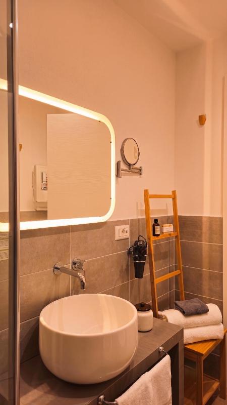 Real Rooms - image 24