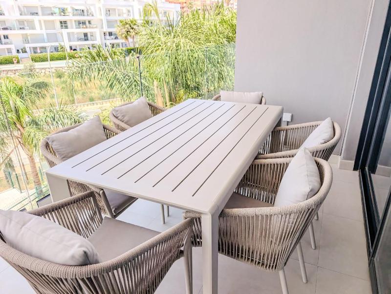 Torremar Luxe: upscale 2bed apartment by the beach - image 40