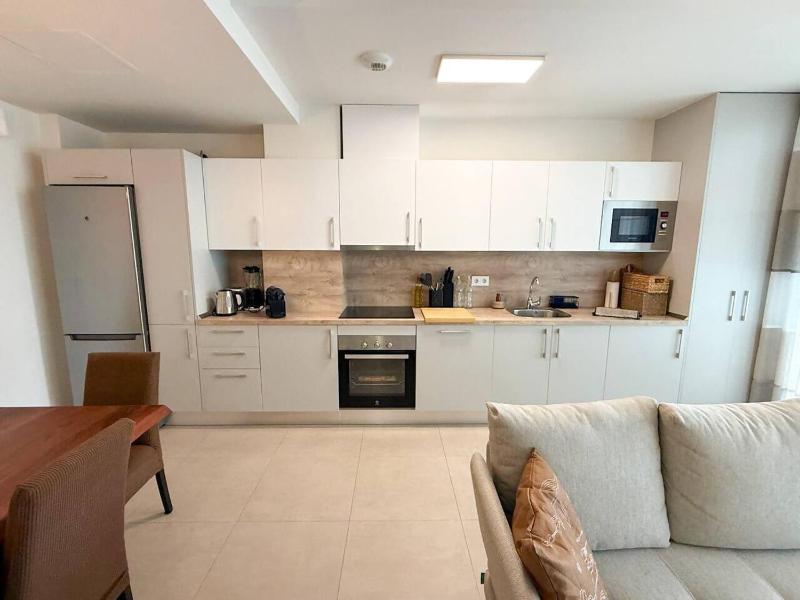 Torremar Luxe: upscale 2bed apartment by the beach - image 19