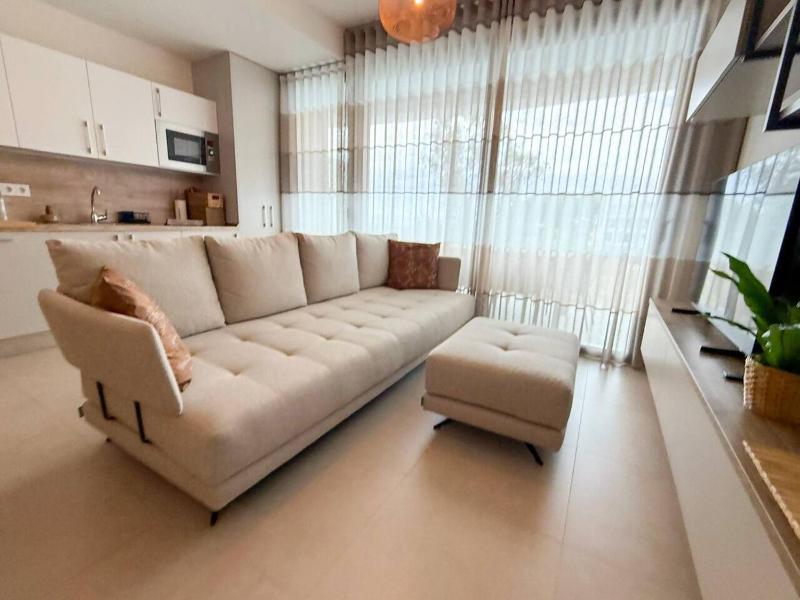 Torremar Luxe: upscale 2bed apartment by the beach - image 2