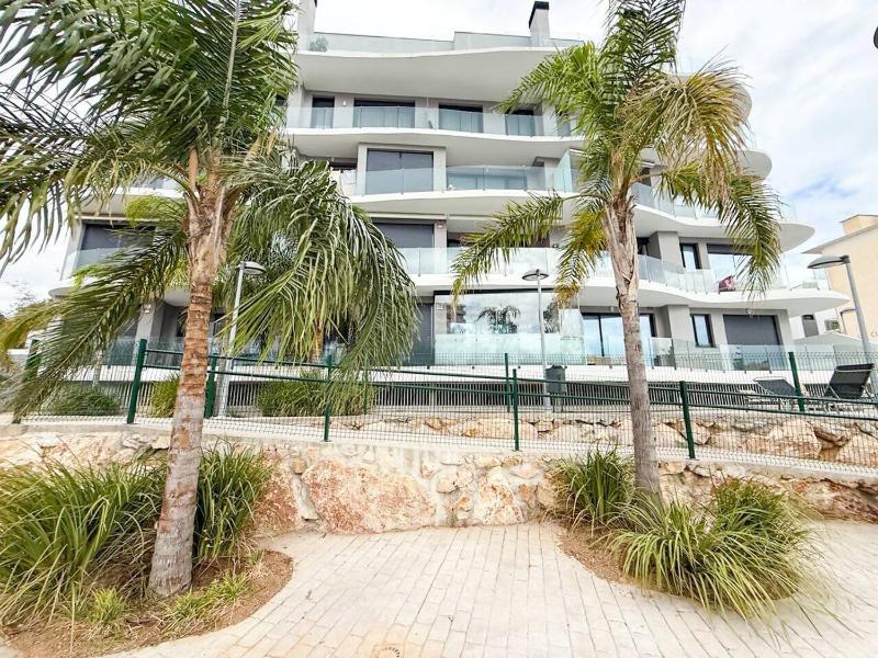 Torremar Luxe: upscale 2bed apartment by the beach - image 10