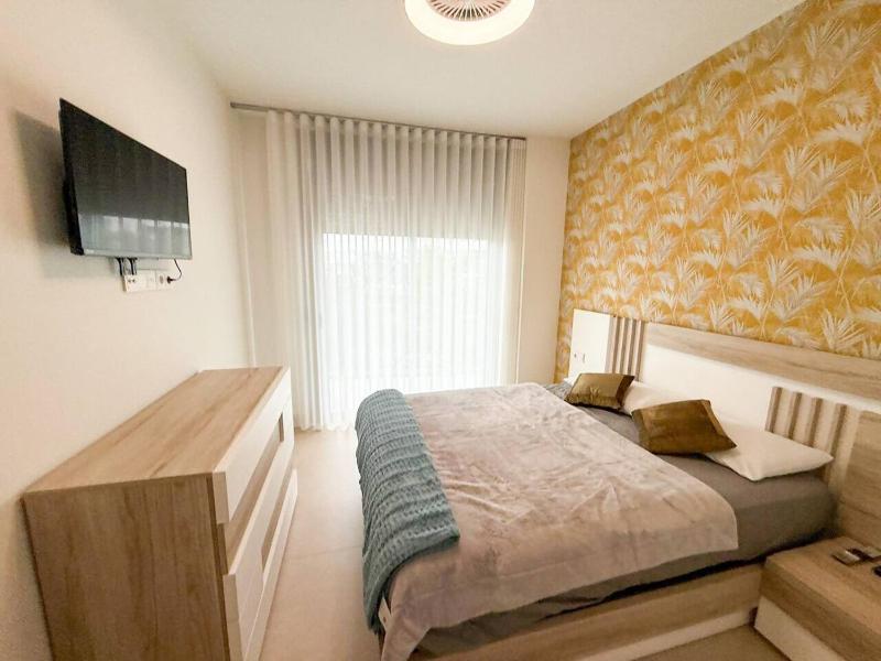 Torremar Luxe: upscale 2bed apartment by the beach - image 15