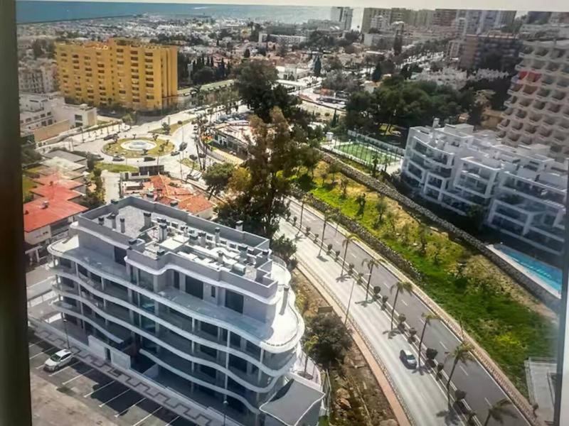 Torremar Luxe: upscale 2bed apartment by the beach - image 37