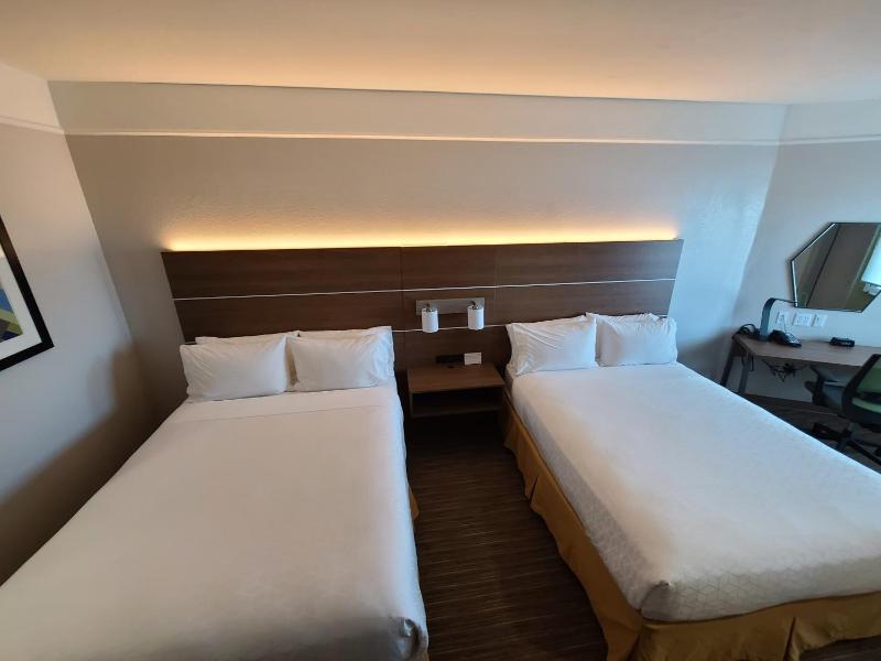Holiday Inn Express & Suites Galveston West-Seawall by IHG - image 46