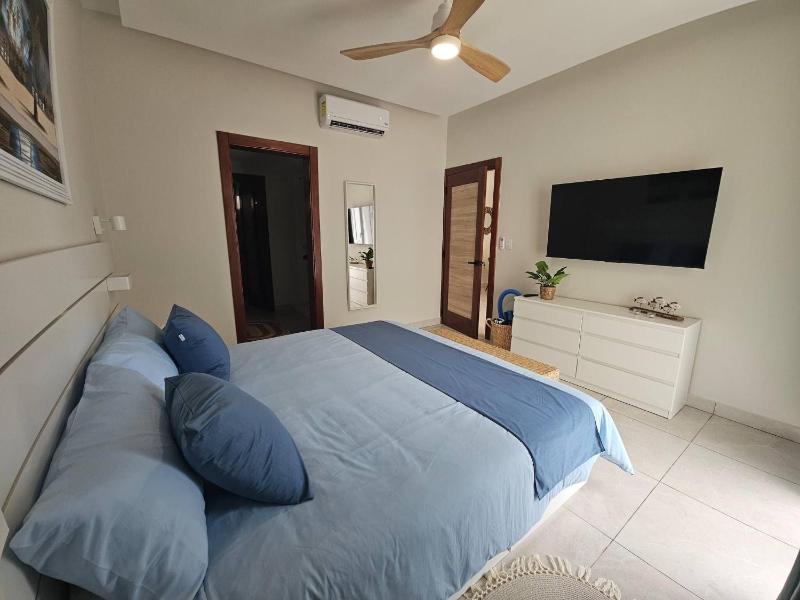 Eden Tropical new 1BR Condo Walk to Beach Pool - image 16