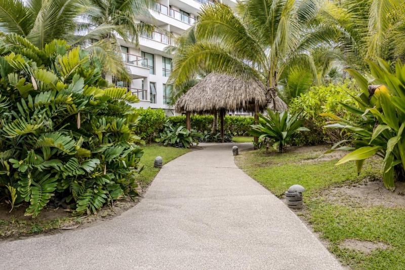Torre Bali Luxury Resort in Isla Residences - image 40