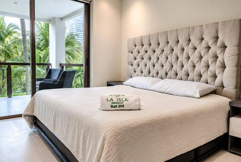 Torre Bali Luxury Resort in Isla Residences - image 30