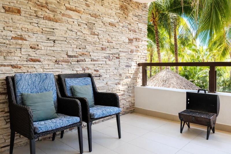 Family Luxury & Beach Club in La Isla Acapulco - image 22