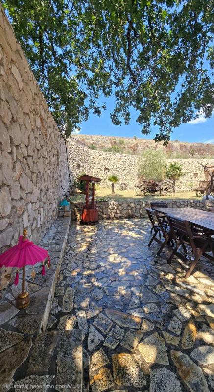 The Hidden Stonehouse - image 14
