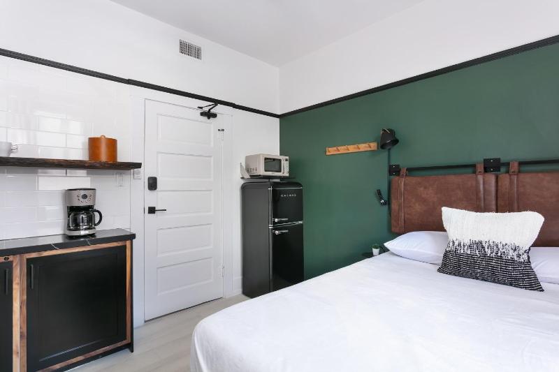 Hearth of city suite - image 10